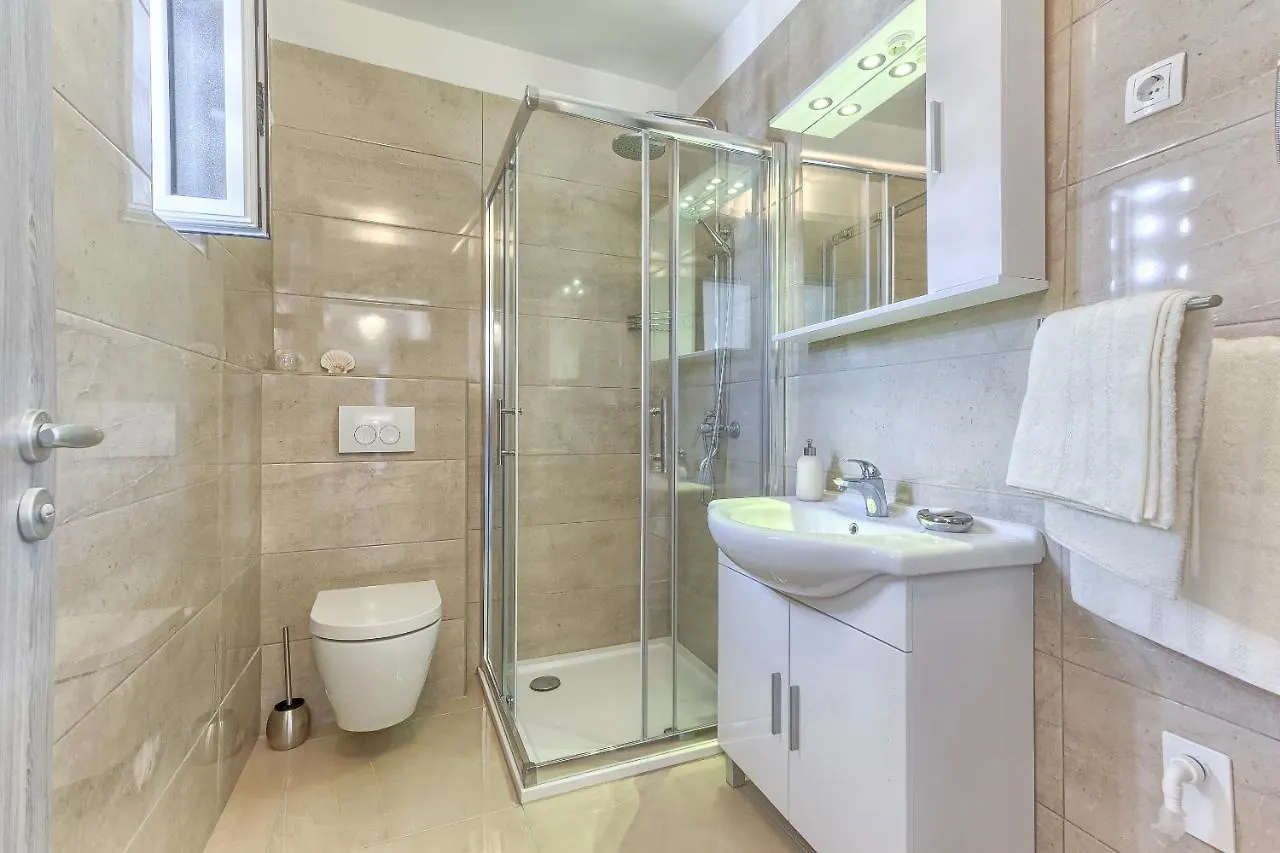Regent Apartment In Kastela